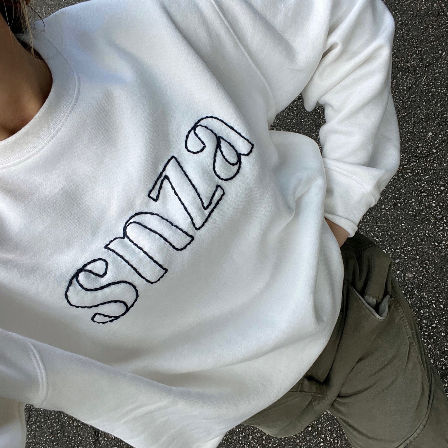 SNZA OFF-WHITE SWEATSHIRT